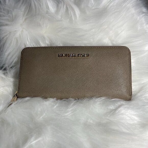 Michael Kors Full Zip Large wallet - Picture 1 of 6